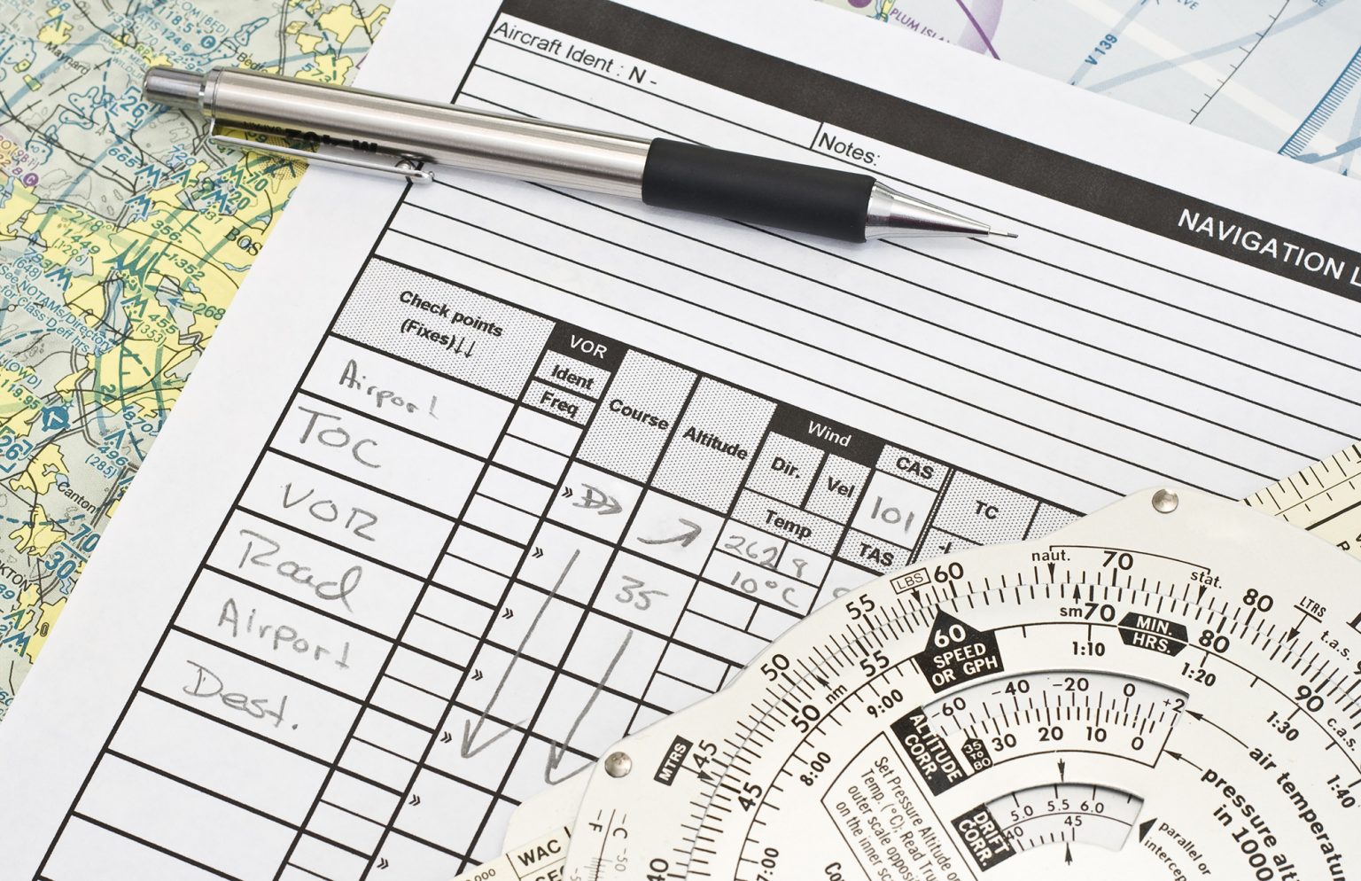 What is the E6B Flight Computer? - Pilot Institute