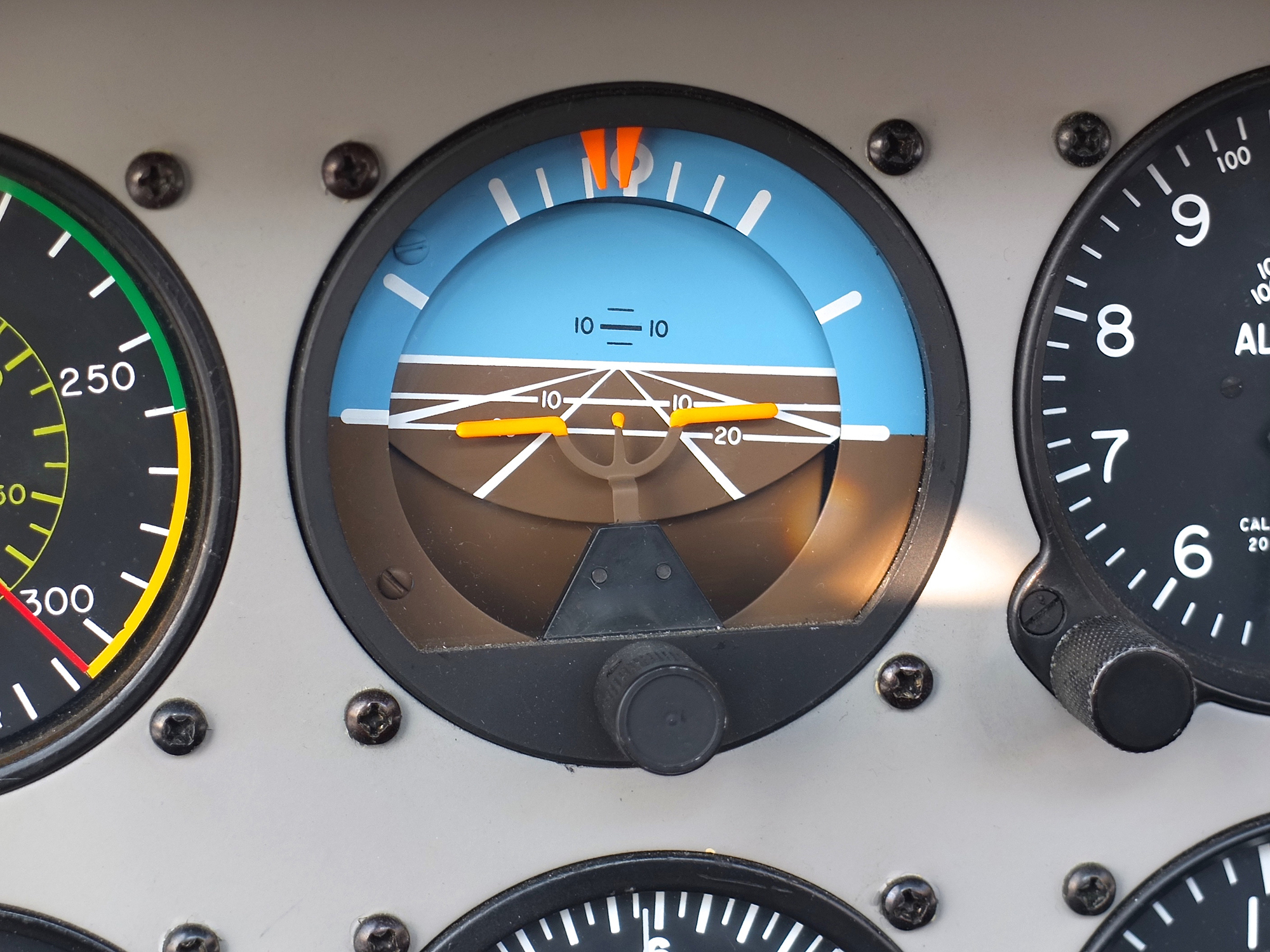 The Six Pack: Basic Flight Instruments - Pilot Institute