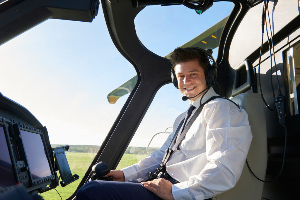 How to Become a Commercial Helicopter Pilot - Pilot Institute