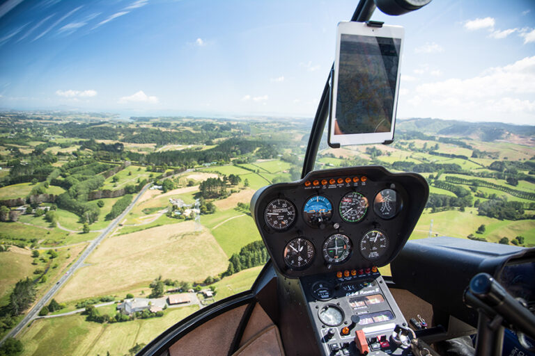 Helicopter Navigation How do pilots know where they're going? Pilot