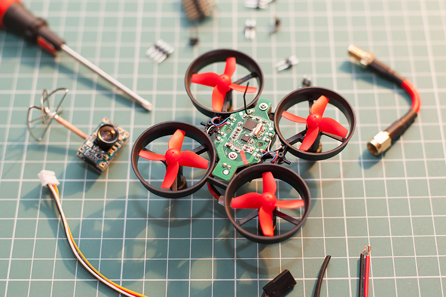 Building-a-DIY-drone