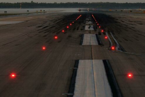 Everything You Need To Know About Taxiway Lighting - Pilot Institute