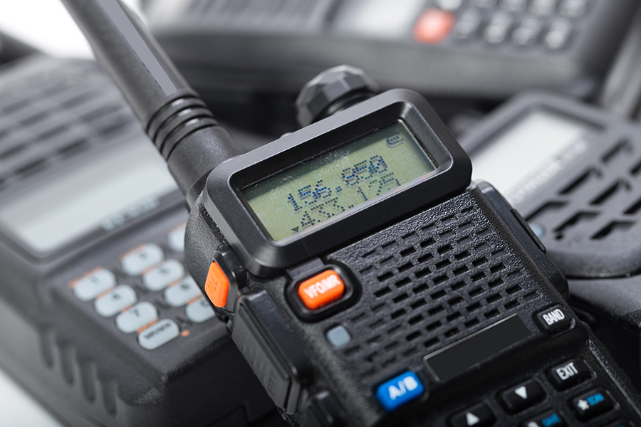 What-to-Look-for-When-Buying-a-Handheld-Aviation-Radio