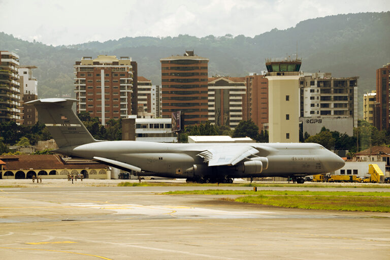 Top 10 Largest Airplanes In The World - Pilot Institute